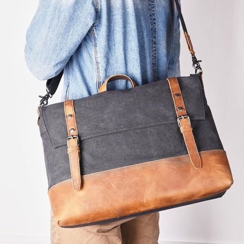 Stylish messenger bag perfect for classes. Off to college gift ideas for guys.