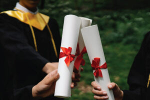 20+ Best Graduation Gifts for Guys