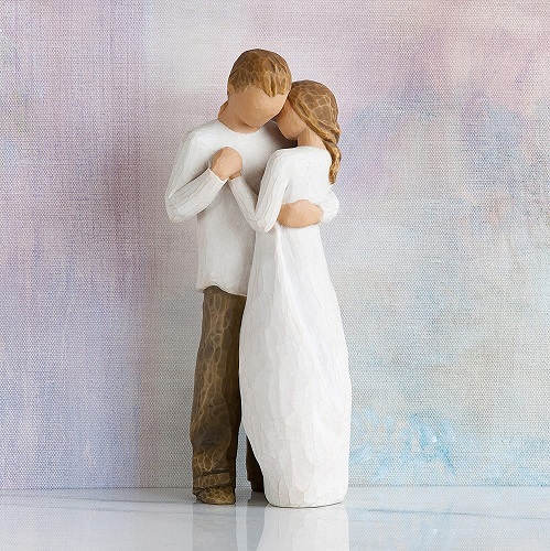 Romantic couple figurine