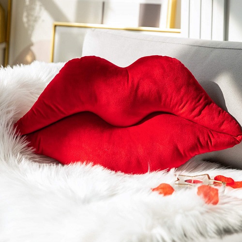 fire red lips pillow